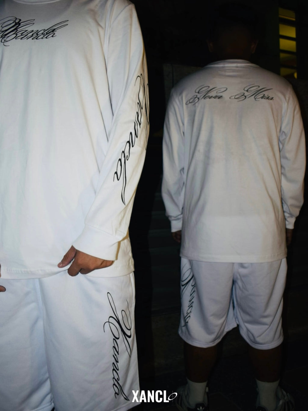 Paper White Cursive Short